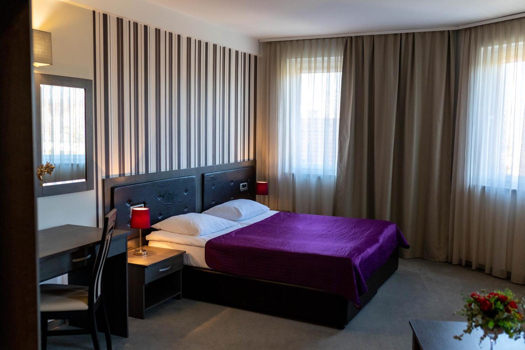 Art Hotel Slavonski Brod Ngoại thất bức ảnh