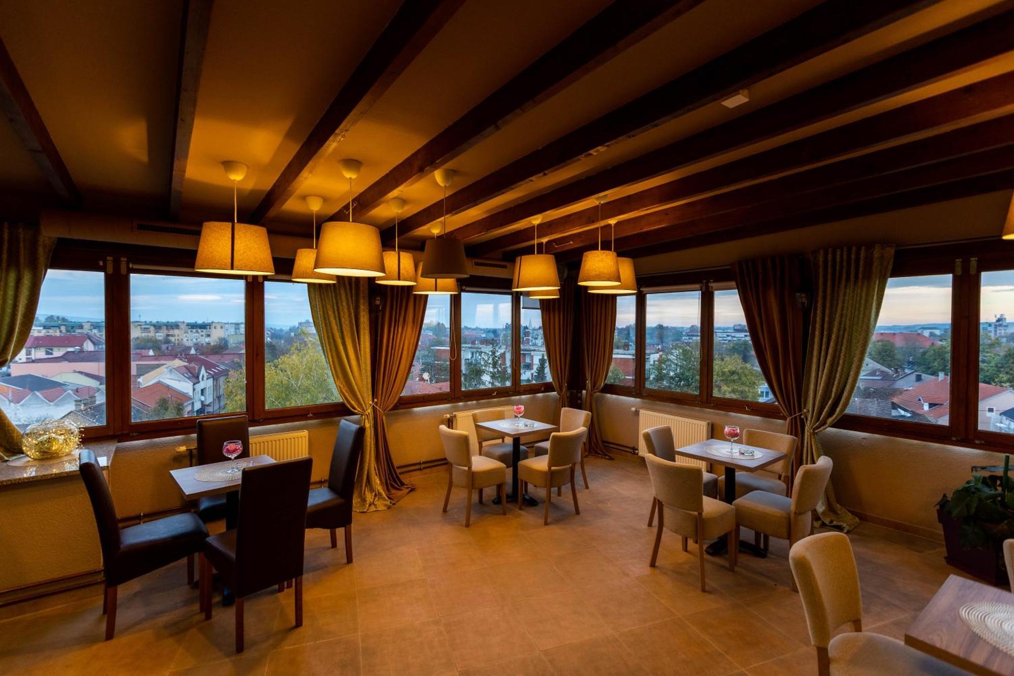 Art Hotel Slavonski Brod Ngoại thất bức ảnh