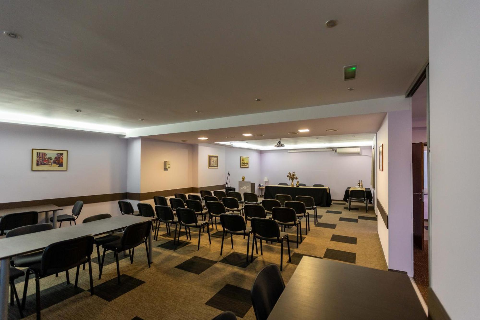 Art Hotel Slavonski Brod Ngoại thất bức ảnh