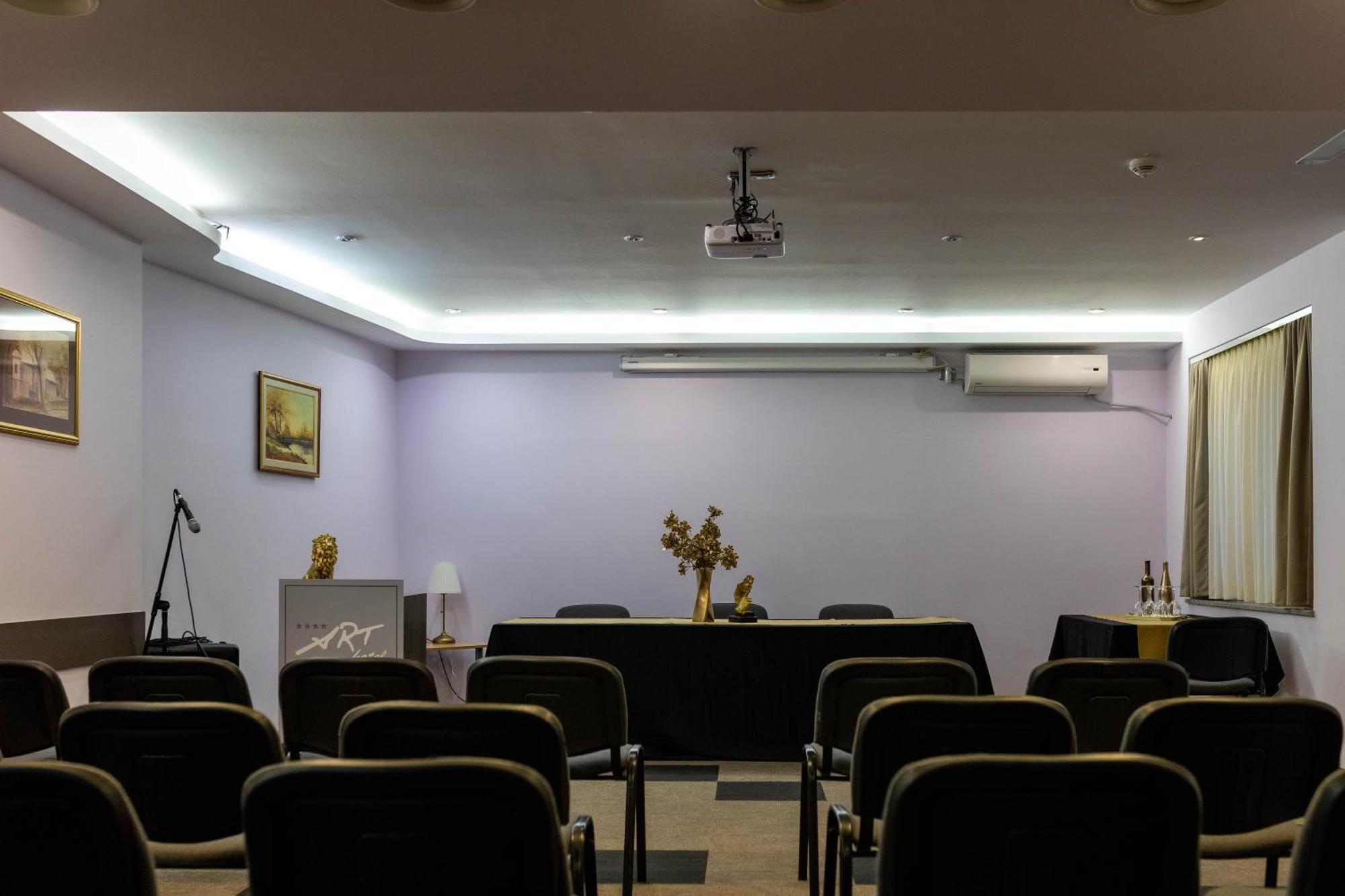 Art Hotel Slavonski Brod Ngoại thất bức ảnh