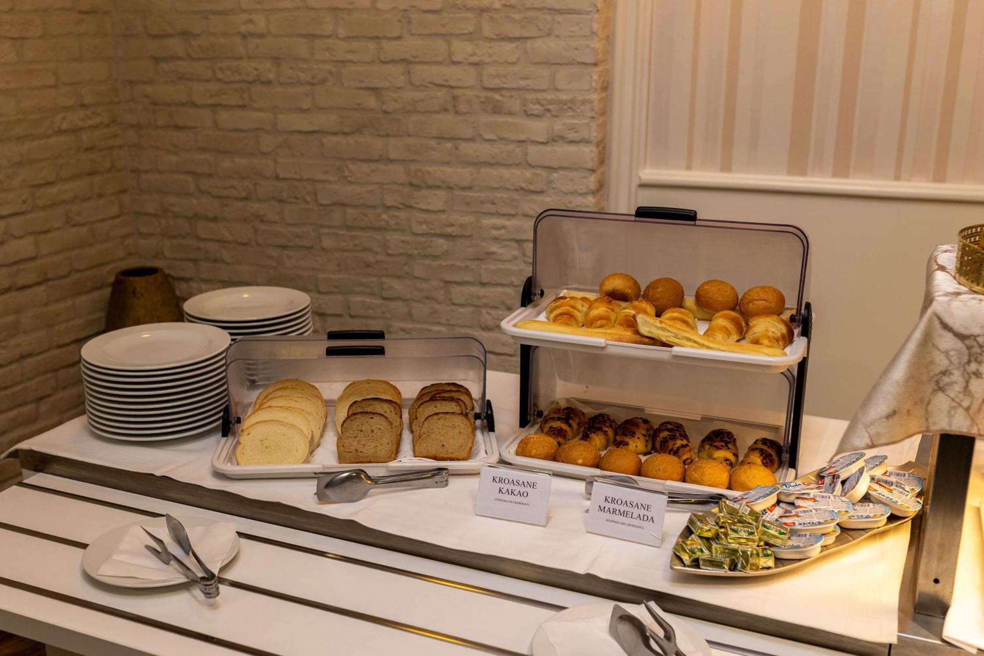 Art Hotel Slavonski Brod Ngoại thất bức ảnh