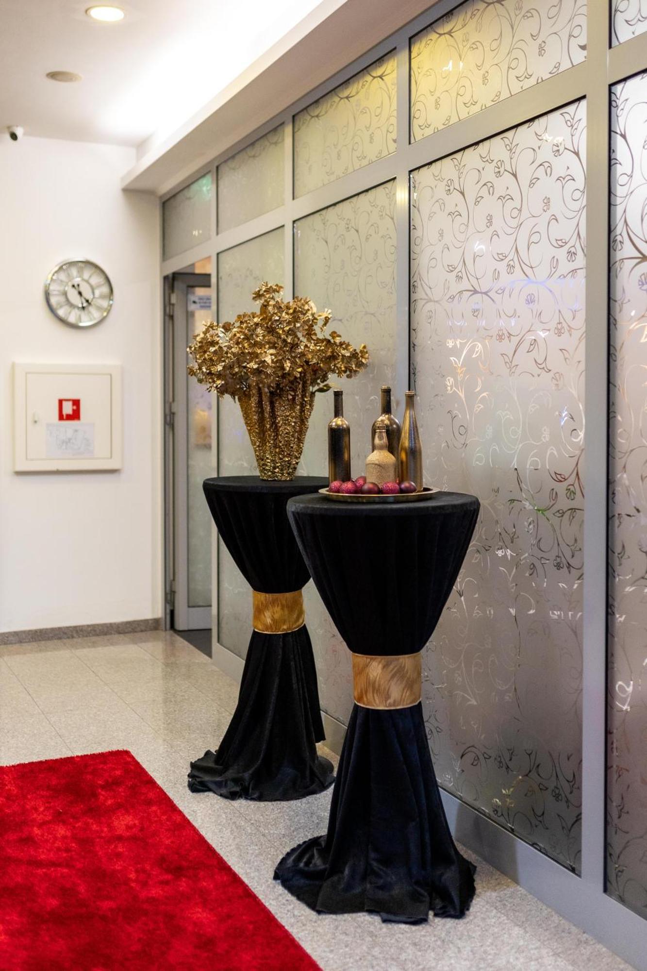 Art Hotel Slavonski Brod Ngoại thất bức ảnh