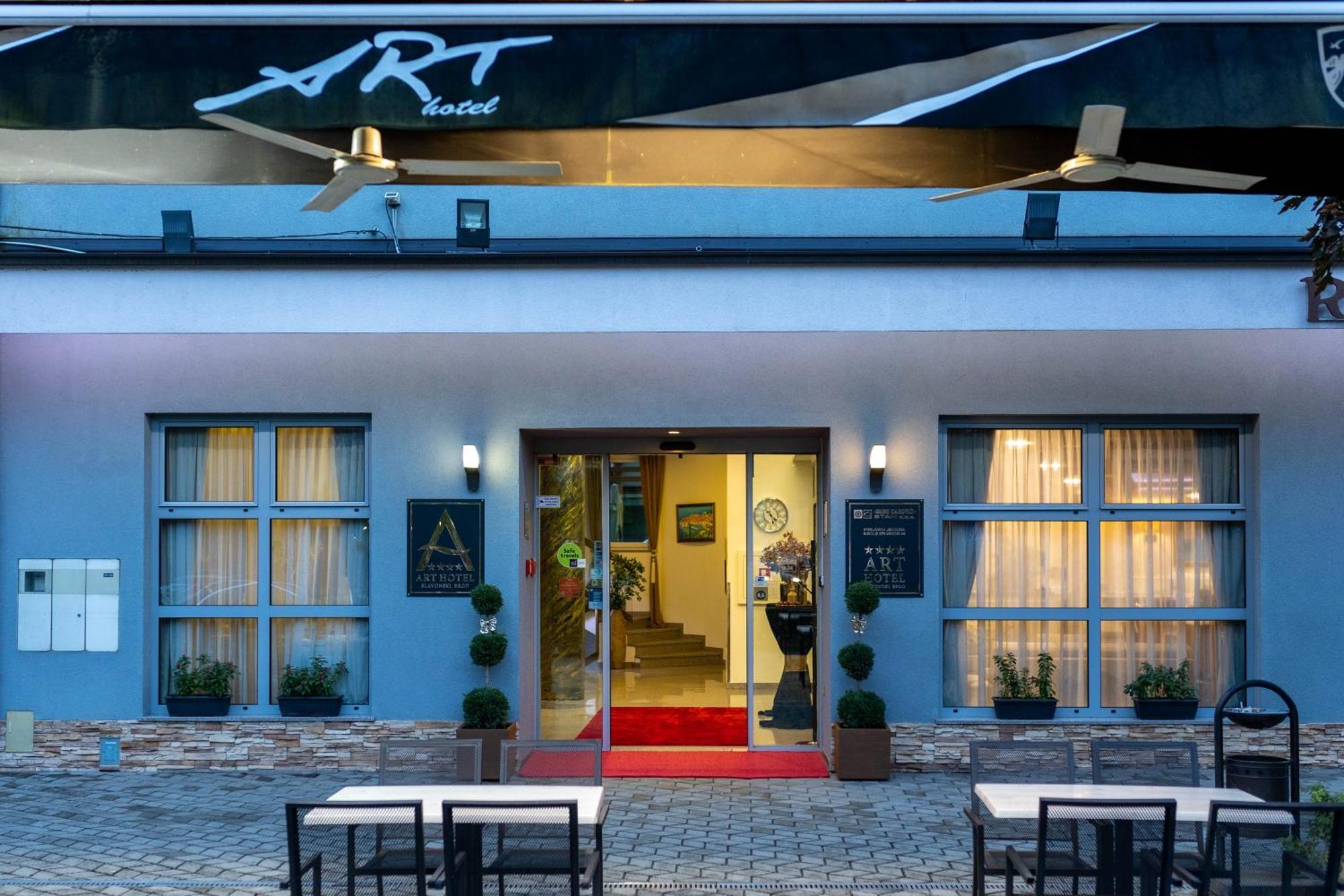 Art Hotel Slavonski Brod Ngoại thất bức ảnh